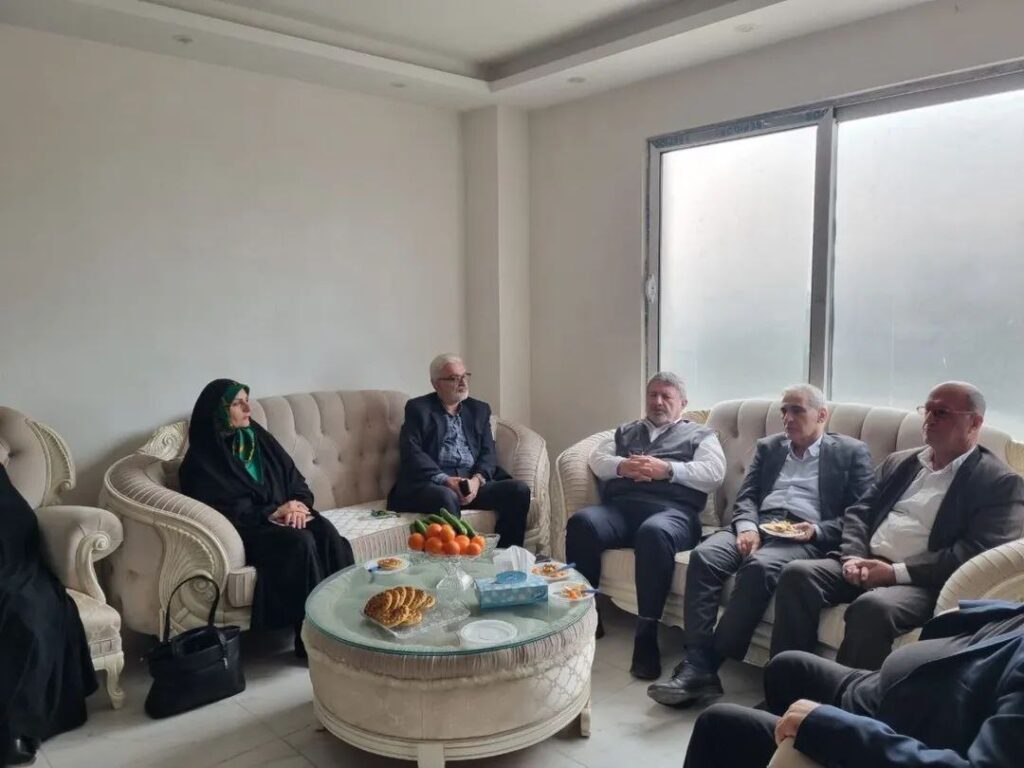 شورای مرکزی تشکیلات حزب اعتماد ملی در استان گیلان با دبیر کل این حزب 2 - نشست شورای مرکزی تشکیلات حزب اعتماد ملی در استان گیلان با دبیر کل این حزب