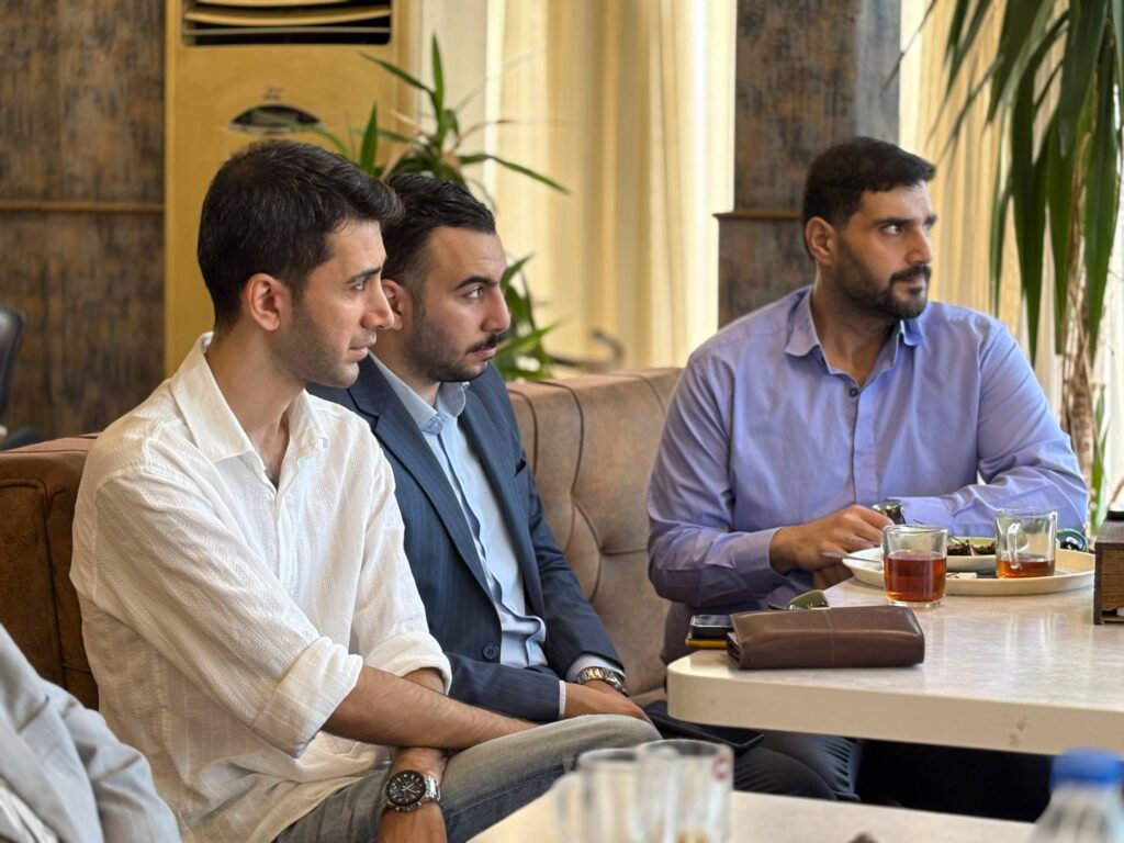 هم اندیشی جمعی از اعضای تشکیلات حزب اعتماد ملی در استان گیلان 3 - برگزاری نشست هم اندیشی جمعی از اعضای تشکیلات حزب اعتماد ملی در استان گیلان