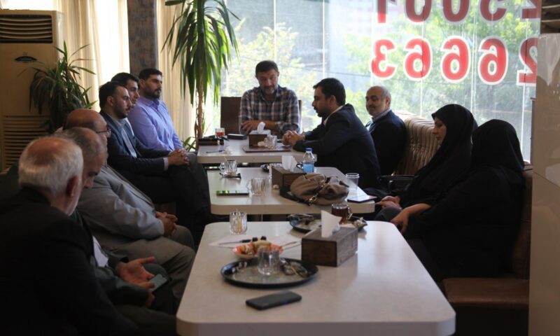 هم اندیشی جمعی از اعضای تشکیلات حزب اعتماد ملی در استان گیلان 6 - برگزاری نشست هم اندیشی جمعی از اعضای تشکیلات حزب اعتماد ملی در استان گیلان