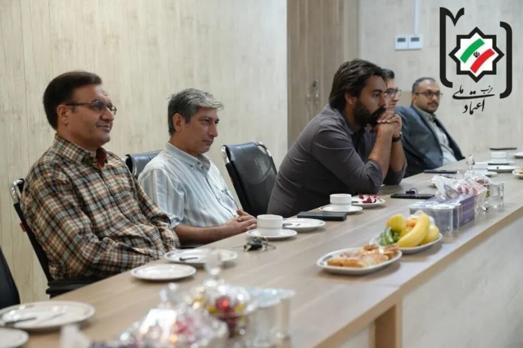 تصویری از جلسه شورای مرکزی حزب اعتماد ملی گیلان 8 -  گزارش تصویری از جلسه شورای مرکزی حزب اعتماد ملی گیلان